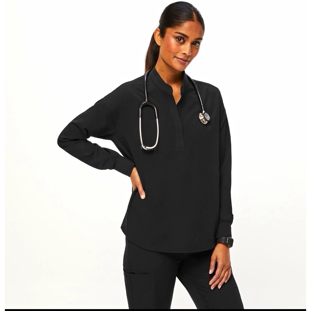 FIGS Technical Collection Women's Long Sleeve Scrub Top Black M Style 1001661